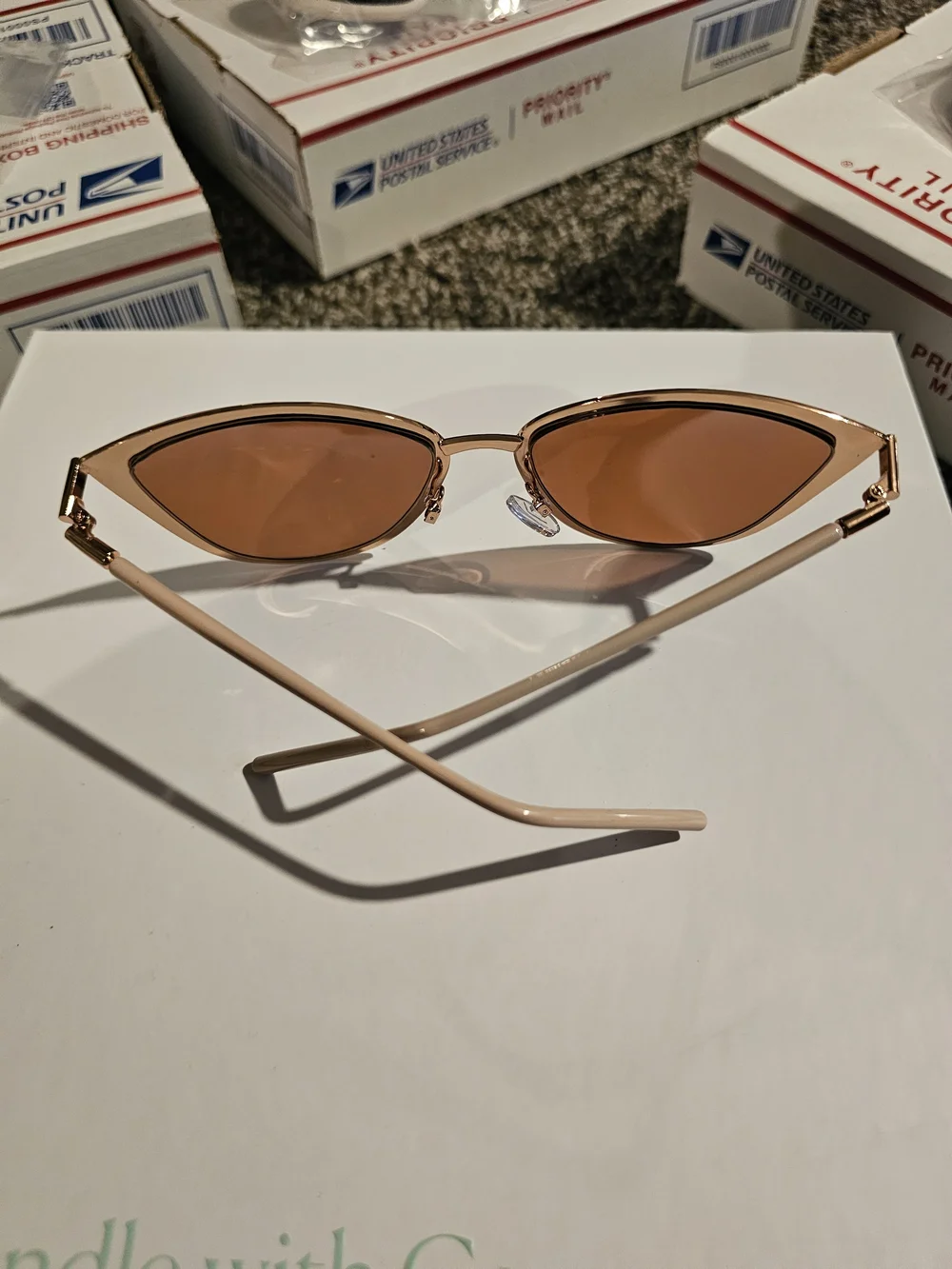 Stylish Women's Cat-Eye Sunglasses in Blush